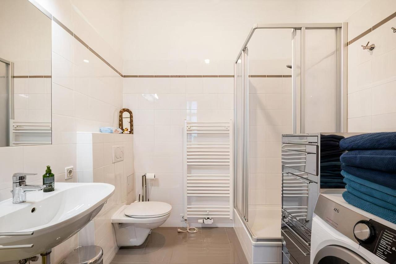 Appartement Imperial Gem . Flamboyant Studio . Heart Of Vienne Extérieur photo