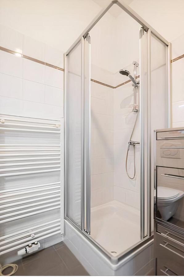 Appartement Imperial Gem . Flamboyant Studio . Heart Of Vienne Extérieur photo